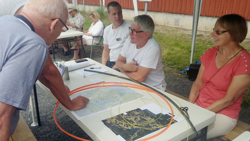 Planerna på ett byanät visas upp för bygden kring Näshulta.